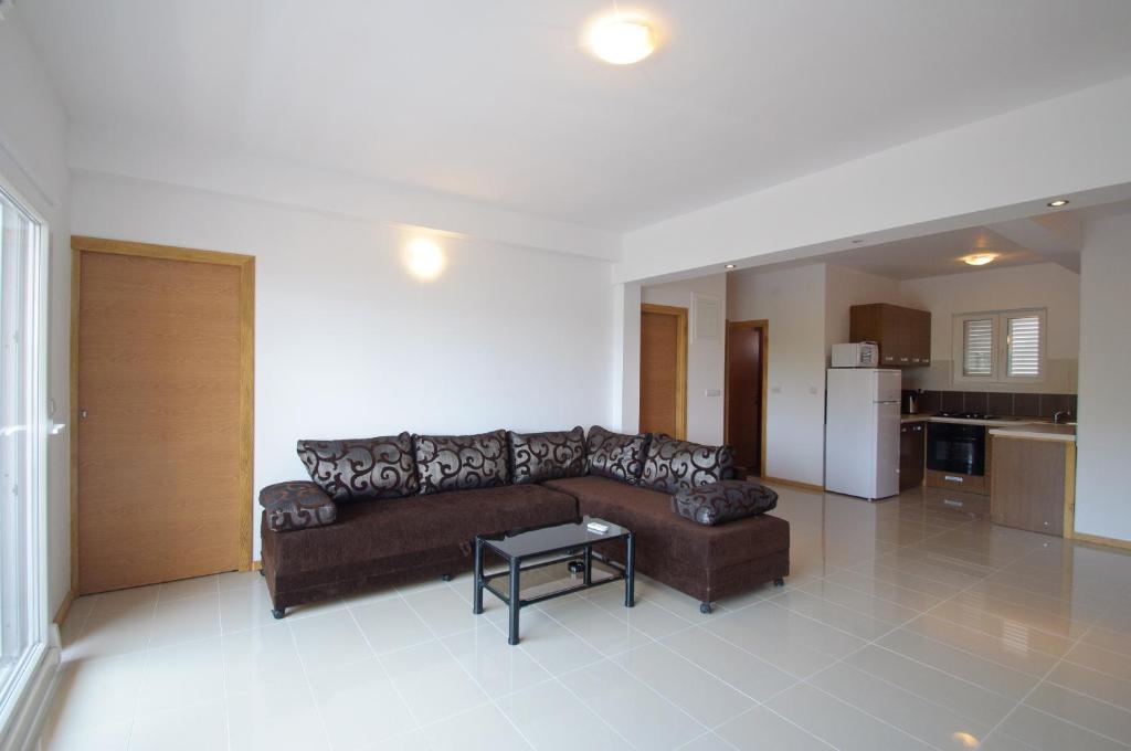 Apartments Villa Natali - Heating Pool Trogir Phòng bức ảnh