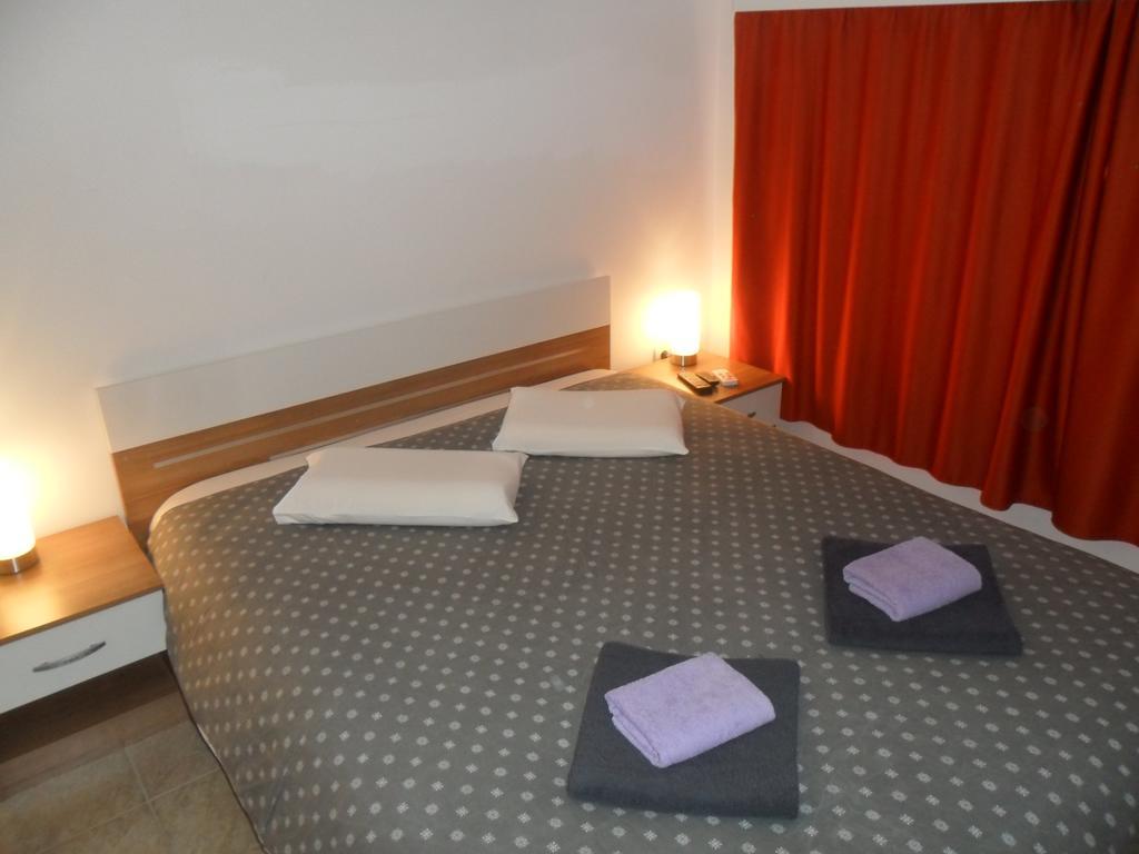 Apartments Villa Natali - Heating Pool Trogir Ngoại thất bức ảnh