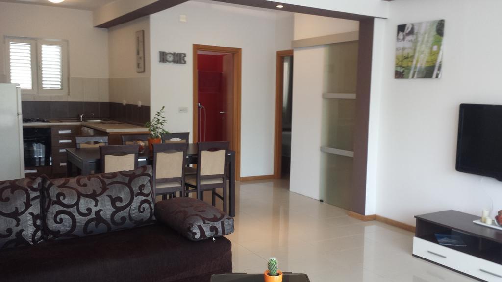 Apartments Villa Natali - Heating Pool Trogir Ngoại thất bức ảnh