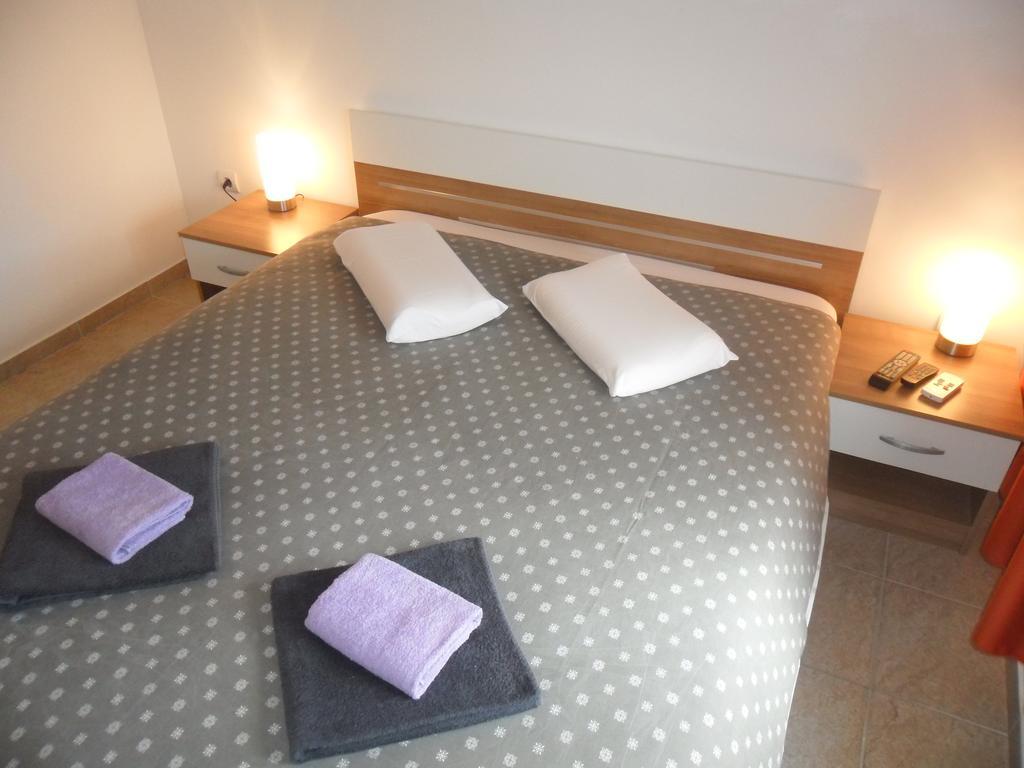 Apartments Villa Natali - Heating Pool Trogir Ngoại thất bức ảnh